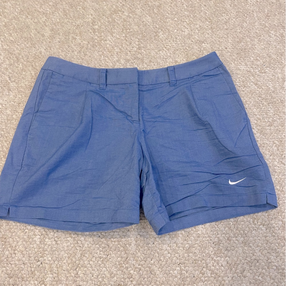 EUC women’s Nike Golf shorts